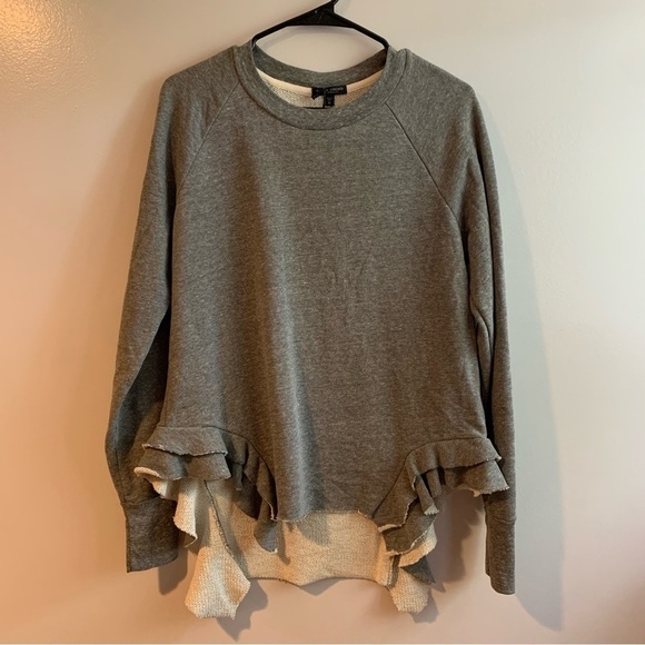 NWT Black Orchid Grey Ruffled Raw Hem Pullover Sweatshirt Size M - Picture 2 of 13